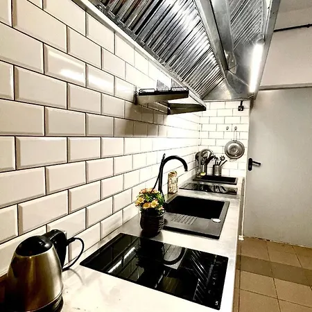 Happy Living Hostel *