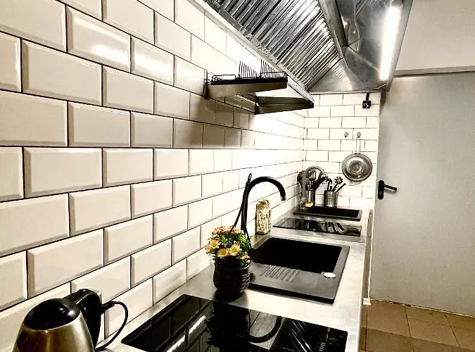 Happy Living Ostello *