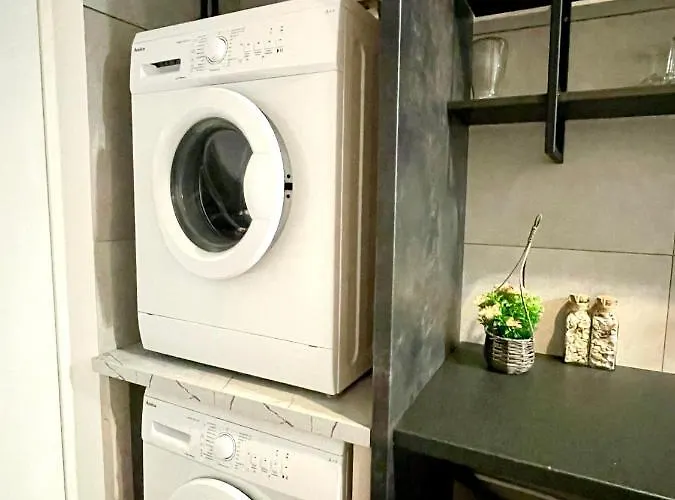 Happy Living Albergue *